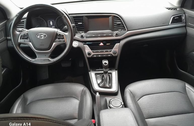 Hyundai Elantra 2.0 16v - Foto #2