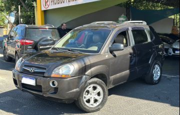 Hyundai Tucson 2.0 GL 2WD 16v - Foto #2