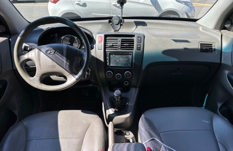 Hyundai Tucson 2.0 GL 2WD 16v - Foto #7