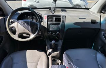 Hyundai Tucson 2.0 GL 2WD 16v - Foto #7