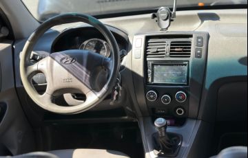 Hyundai Tucson 2.0 GL 2WD 16v - Foto #8