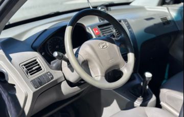Hyundai Tucson 2.0 GL 2WD 16v - Foto #9