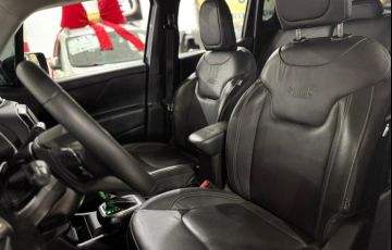 Jeep Renegade 1.3 T270 Turbo Longitude - Foto #9