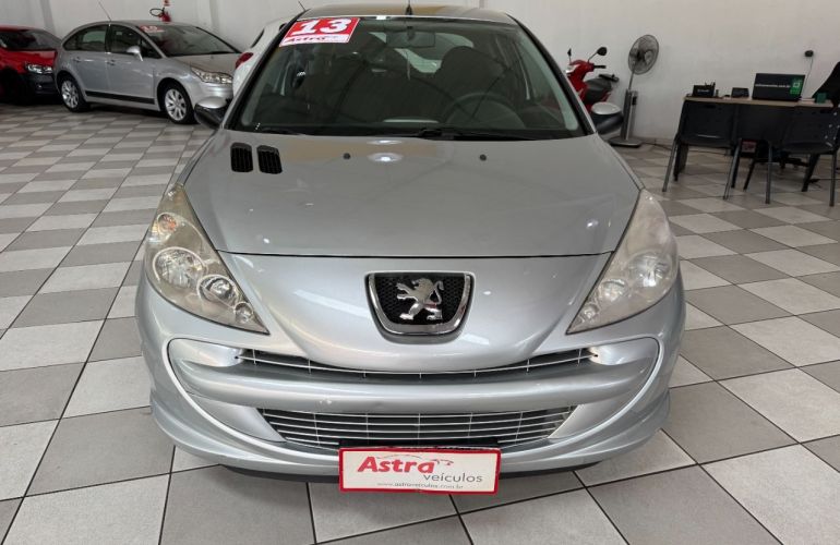 Peugeot 207 Hatch XR 1.4 8V (flex) 2p - Foto #7