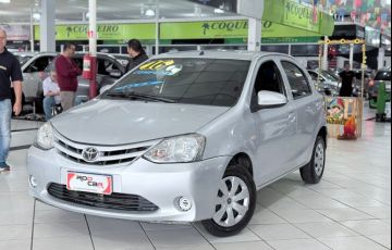 Toyota Etios 1.3 X 16v - Foto #3