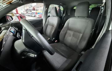 Toyota Etios 1.3 X 16v - Foto #7