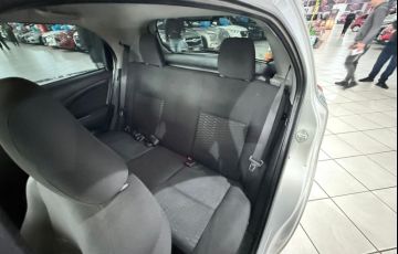 Toyota Etios 1.3 X 16v - Foto #8