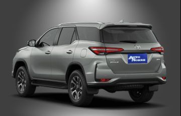 Toyota Hilux Sw4 2.8 D-4d Turbo Srx Platinum 4x4 - Foto #3
