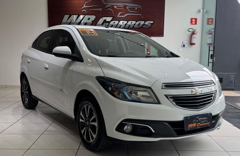 Chevrolet Onix 1.4 MPFi LTZ 8v - Foto #1