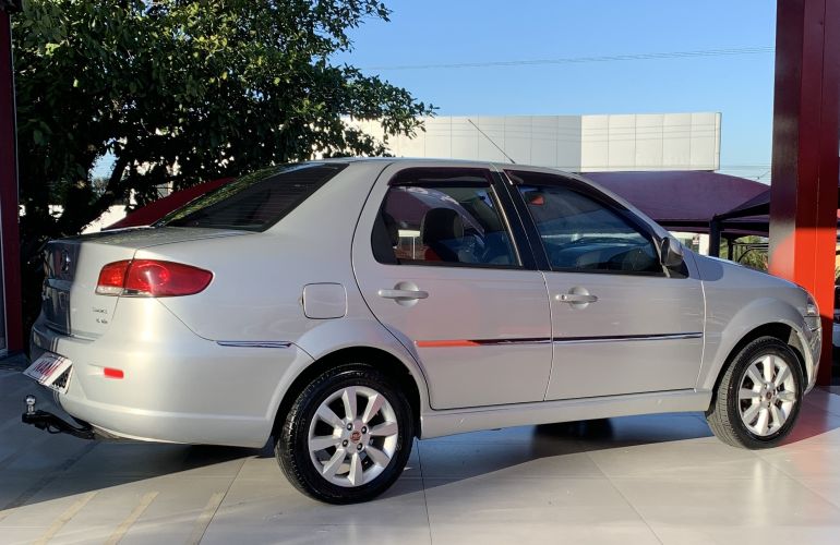 Fiat Siena Essence 1.6 16V (Flex) - Foto #4