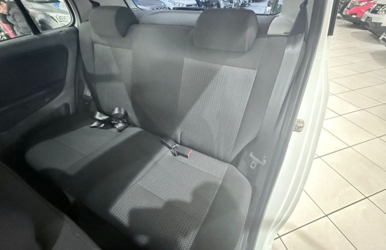 Volkswagen Fox 1.6 Msi Total Connect - Foto #9