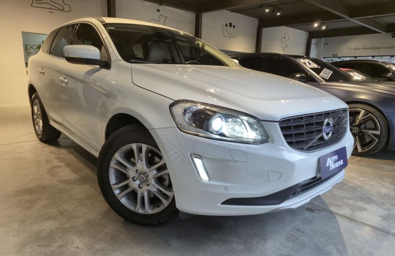 Volvo Xc60 2.0 T5 Momentum - Foto #1