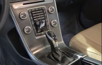 Volvo Xc60 2.0 T5 Momentum - Foto #10