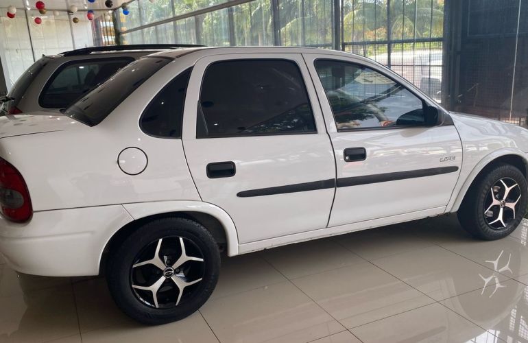 Chevrolet Classic 1.0 MPFi Life 8v - Foto #2