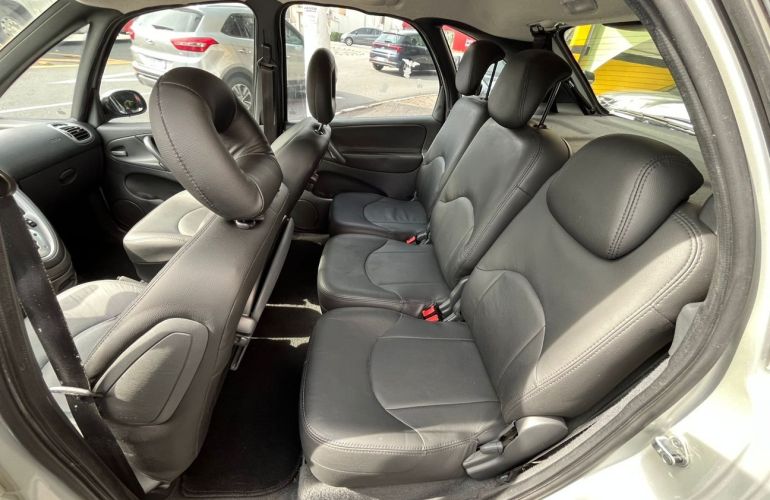 Citroën Xsara Picasso 2.0 I Exclusive 16v - Foto #8