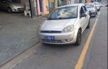 Ford Fiesta 1.6 MPi Sedan 8v - Foto #3
