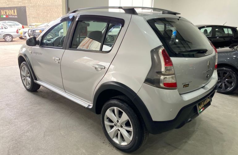 Renault Sandero 1.6 Stepway 16V Flex 4p Manual - Foto #5