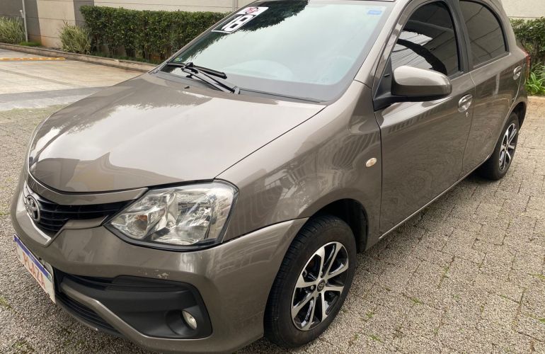 Toyota Etios 1.5 Xs 16v - Foto #1