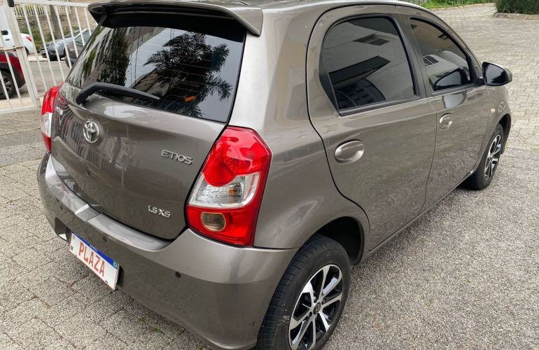 Toyota Etios 1.5 Xs 16v - Foto #6