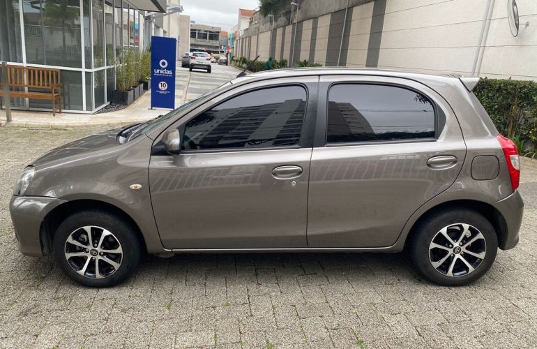Toyota Etios 1.5 Xs 16v - Foto #9