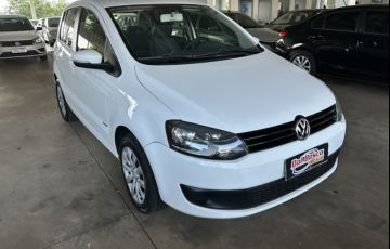 Volkswagen Fox 1.0 8V (Flex) 4p - Foto #3