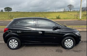 Chevrolet Onix 1.0 MPFi LT 8v - Foto #4