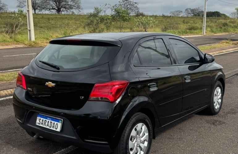 Chevrolet Onix 1.0 MPFi LT 8v - Foto #7