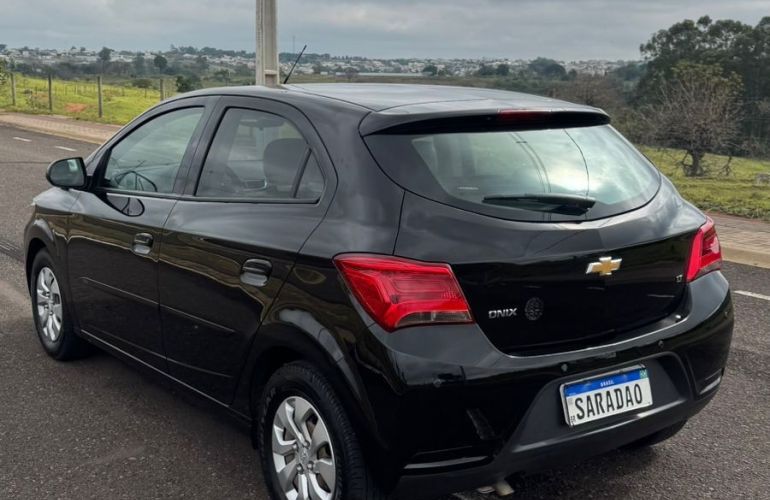 Chevrolet Onix 1.0 MPFi LT 8v - Foto #8