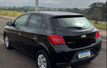 Chevrolet Onix 1.0 MPFi LT 8v - Foto #8