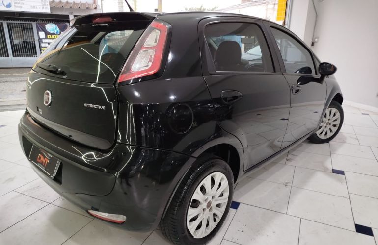 Fiat Punto 1.4 Attractive 8v - Foto #4