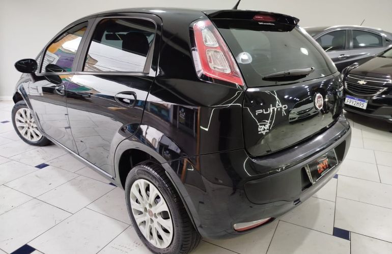 Fiat Punto 1.4 Attractive 8v - Foto #6