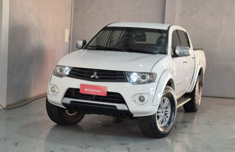 Mitsubishi L 200 Triton HPE 4x4 3.2 (aut) (cab. dupla) - Foto #1