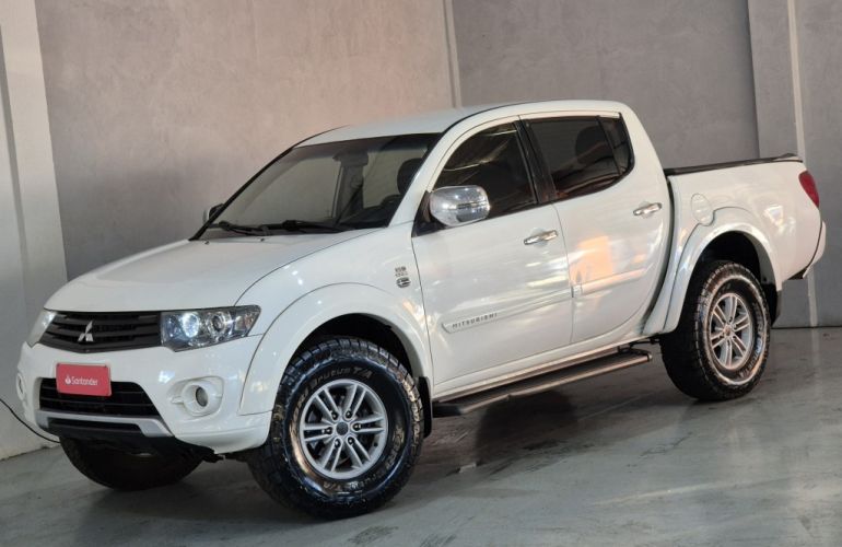 Mitsubishi L 200 Triton HPE 4x4 3.2 (aut) (cab. dupla) - Foto #3