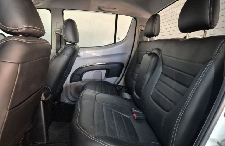 Mitsubishi L 200 Triton HPE 4x4 3.2 (aut) (cab. dupla) - Foto #8