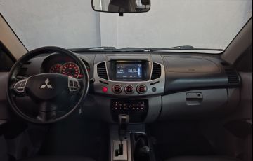 Mitsubishi L 200 Triton HPE 4x4 3.2 (aut) (cab. dupla) - Foto #9