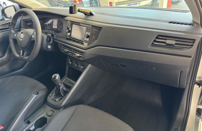 Volkswagen Polo 1.6 MSI (Flex) - Foto #4
