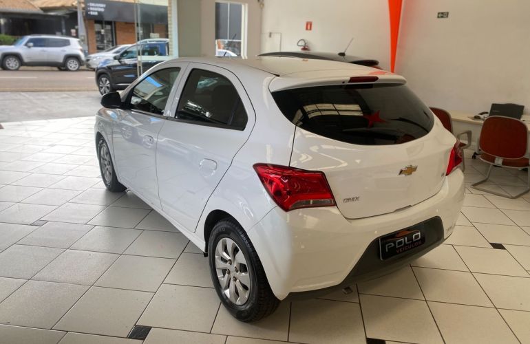 Chevrolet Onix 1.0 MPFi LT 8v - Foto #4