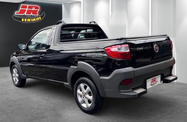 Fiat Strada 1.4 MPi Freedom CS 8v - Foto #4