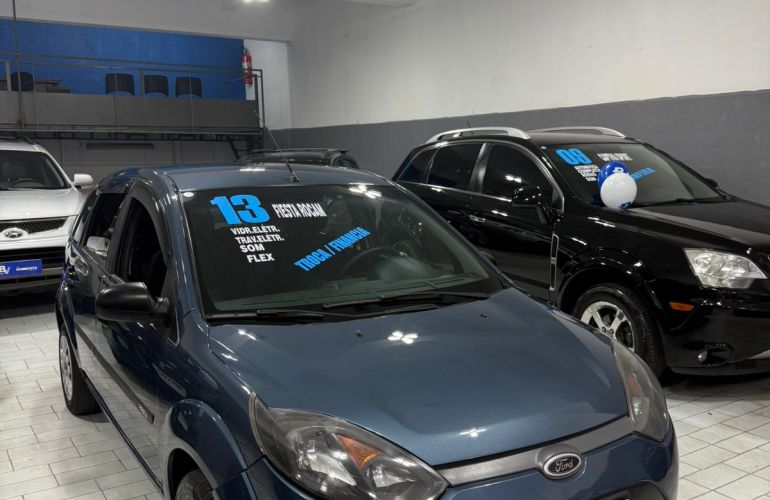 Ford Fiesta Hatch Rocam 1.0 (Flex) - Foto #2