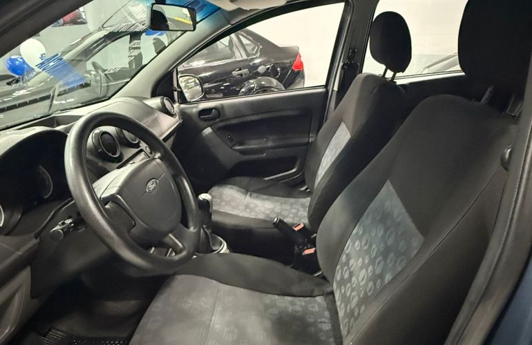 Ford Fiesta Hatch Rocam 1.0 (Flex) - Foto #9