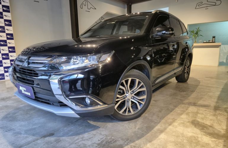Mitsubishi Outlander 3.0 Gt 4x4 V6 24v - Foto #3