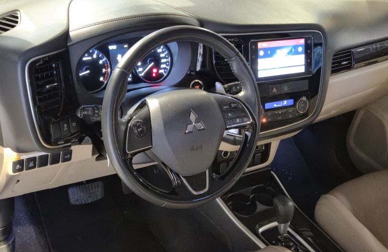 Mitsubishi Outlander 3.0 Gt 4x4 V6 24v - Foto #7