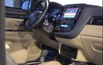 Mitsubishi Outlander 3.0 Gt 4x4 V6 24v - Foto #9