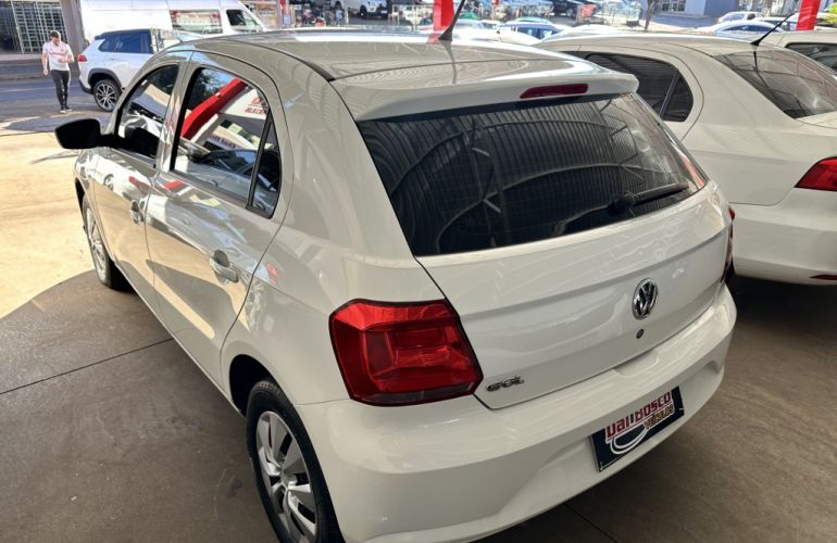Volkswagen Gol 1.0 MPI (Flex) - Foto #5