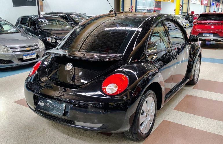 Volkswagen New Beetle 2.0 Mi 8v - Foto #4