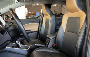 Chevrolet Onix 1.0 Turbo Premier - Foto #9
