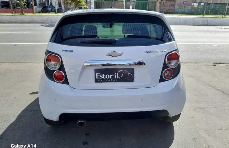 Chevrolet Sonic 1.6 LTZ 16v - Foto #2