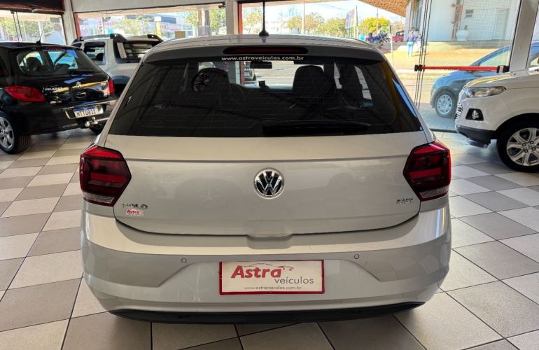 Volkswagen Polo 1.6 MSI (Flex) - Foto #10