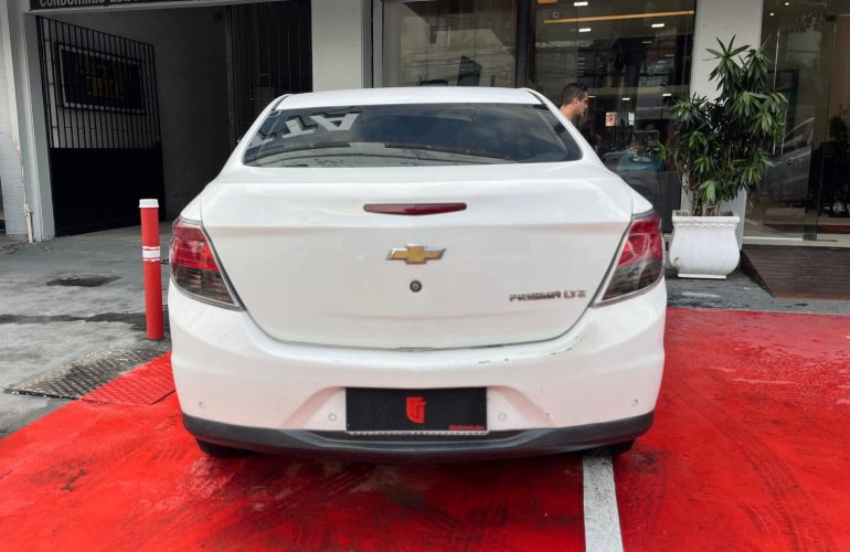 Chevrolet Prisma 1.4 MPFi LTZ 8V Flex 4p Manual - Foto #5