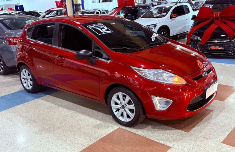 Ford Fiesta 1.6 SE Hatch 16v - Foto #1